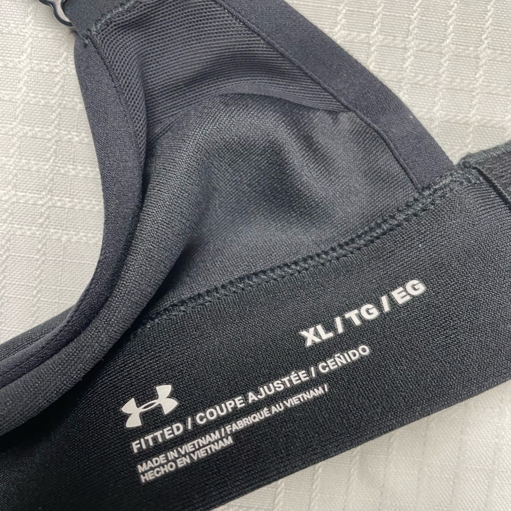 Under Armour Black Sports Bra with Logo Straps - Picture 2 of 8